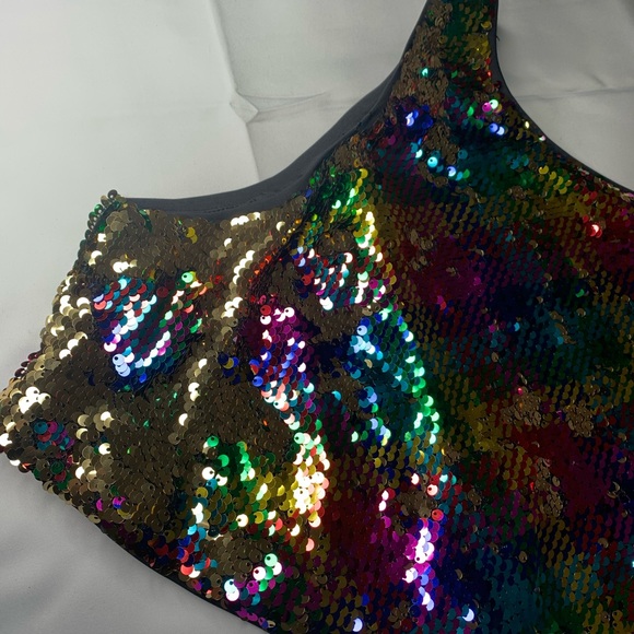 Multicolored Low-Cut Neckline Sequins Top. - Picture 5 of 8